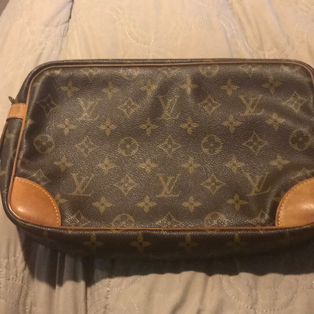 Louis Vuitton’s clutch